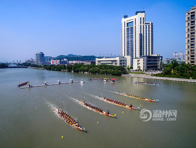 会昌湖上龙舟竞渡，飞龙龙舟俱乐部拔得头筹